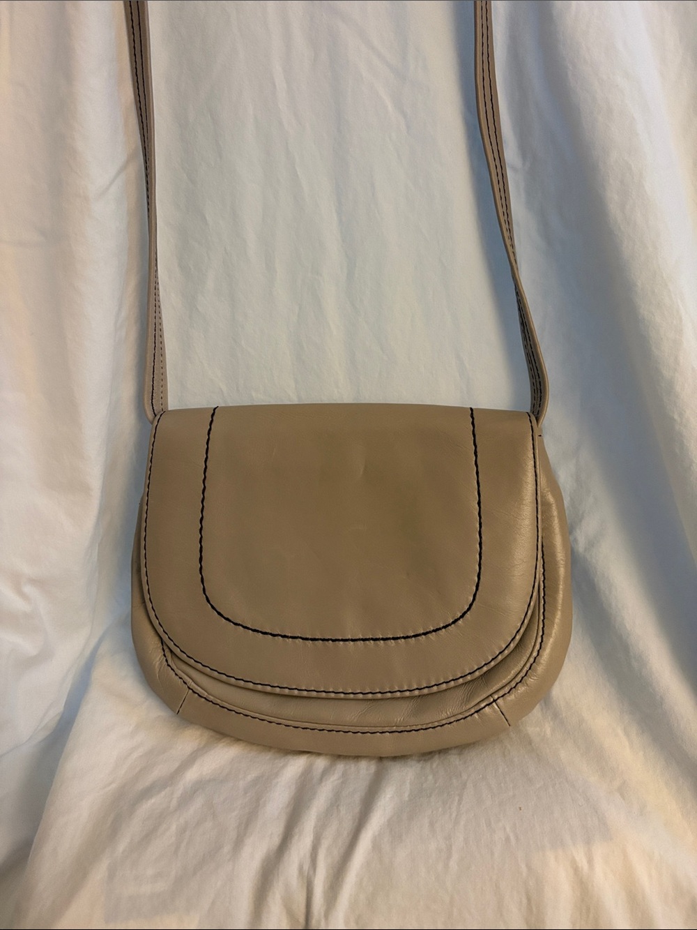 HOBO Bags | Light Gray Leather Crossbody | Like New